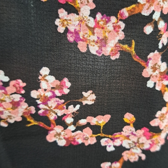 🪻BOGO🪻 Floral Off or On Shoulder Prairie Blouse w/ Tiered Ruffled‎ Sleeves - Picture 9 of 12